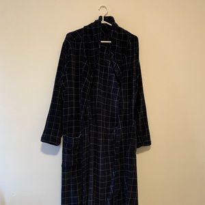 Tommy Hilfiger Men’s S/M Sleepwear Robe in Navy/White, Like New Condition